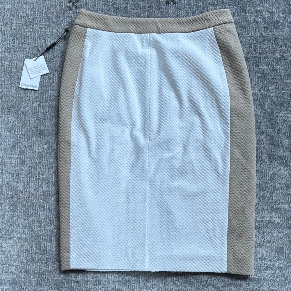 Calvin Klein Cream and Tan Pencil Skirt - Size 2 NWT